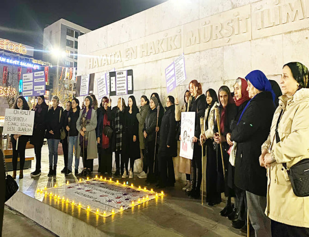 BAĞCILARLI KADINLAR ‘ŞİDDETE DUR’ DEDİ